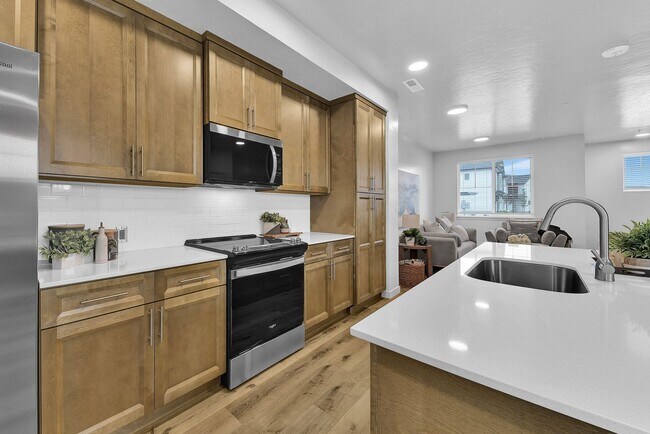 Building Photo - 4095 S Lone Pne Wy