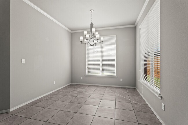 Building Photo - 9616 Kline Ave