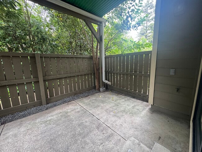 Patio - 233 Enterprise Dr