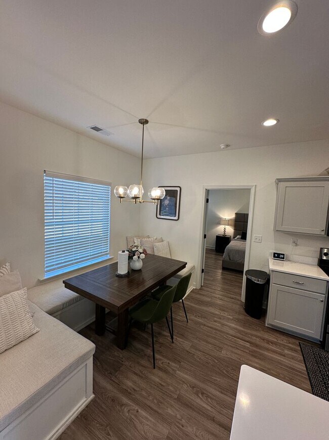 Building Photo - IMMEDIATE MOVE IN!!! Beautiful 4 Bedroom/ 2 Bath in Pinewood Subdivision- Southaven
