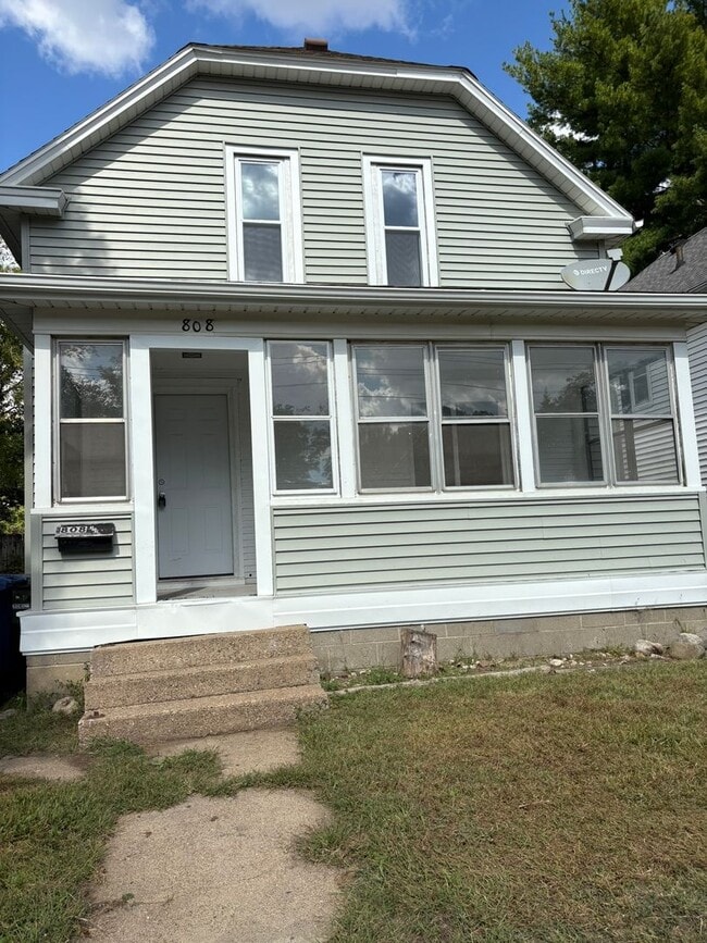 Building Photo - 808 Conger St