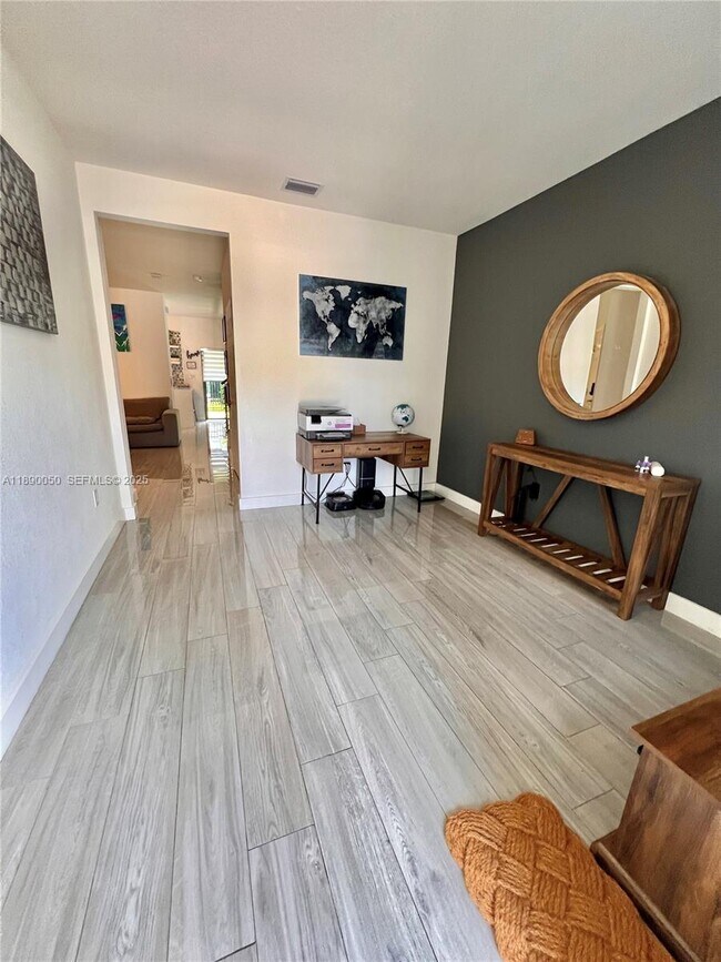 Building Photo - 4654 Santa Cruz Way