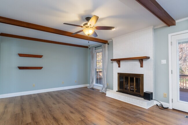 Building Photo - 5603 Ventura Dr