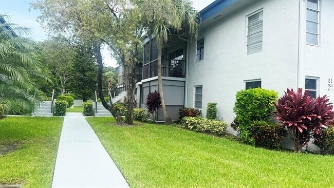 Building Photo - 7547 S Oriole Blvd