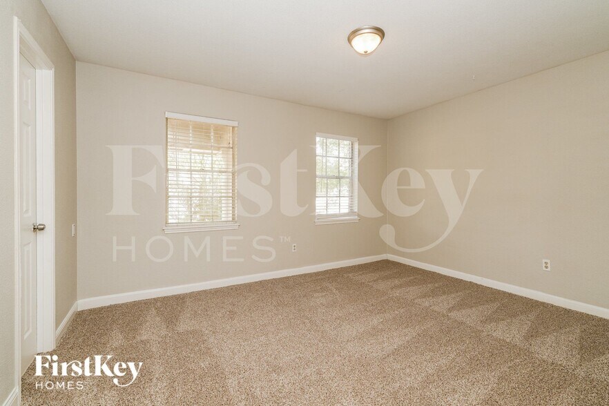 Building Photo - 17327 Rolling Creek Dr