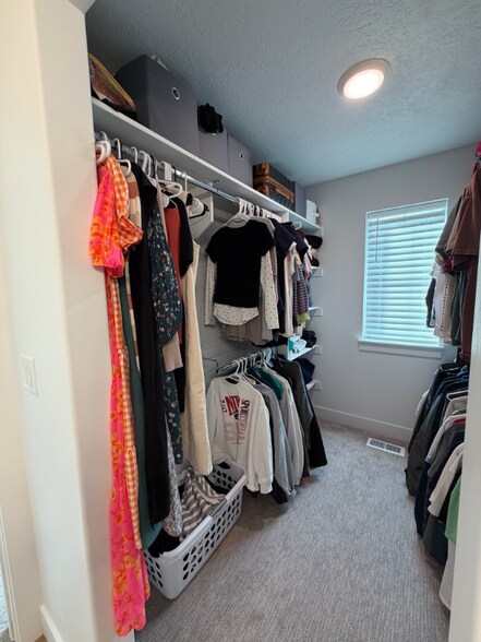 Building Photo - 256 W 710 N