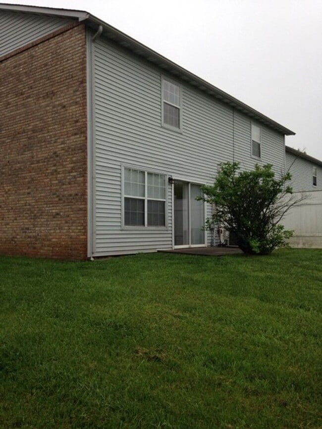 Building Photo - Mountain View Townhouse