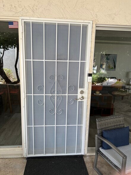 Building Photo - 1143 E Sandpiper Dr