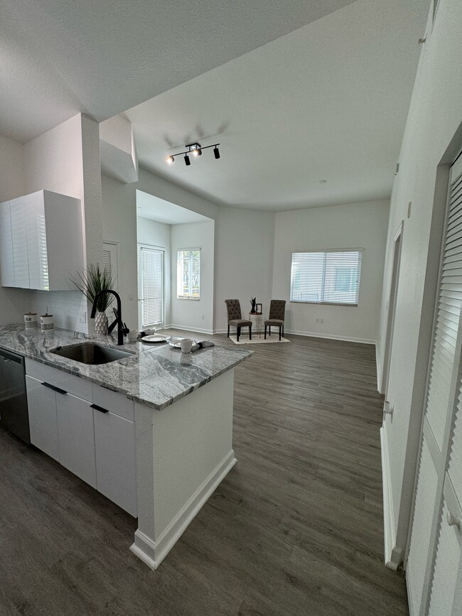 isle - 8235 Lake Dr