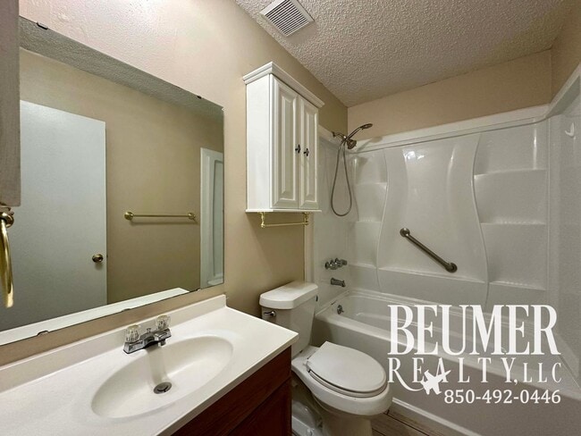 Building Photo - Charming 3 bedroom 2 bath Home for Rent