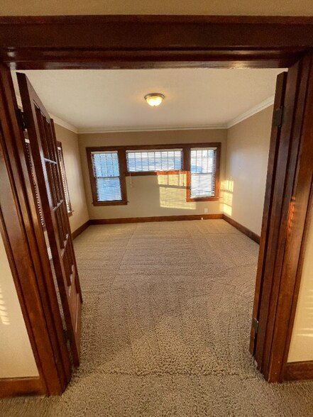 Building Photo - 1418 S 17th St