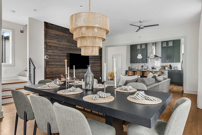 Building Photo - 1114A Wade Ave