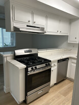 Building Photo - Mulberry Gardens