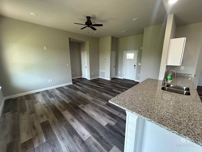 Building Photo - 8736 Lockridge Rd