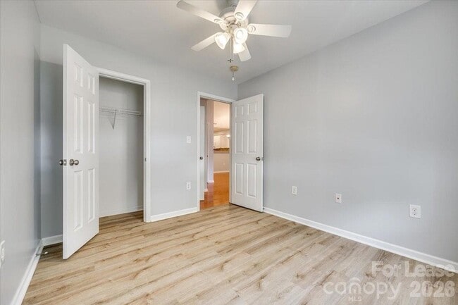 Building Photo - 2052 Shady Pond Dr