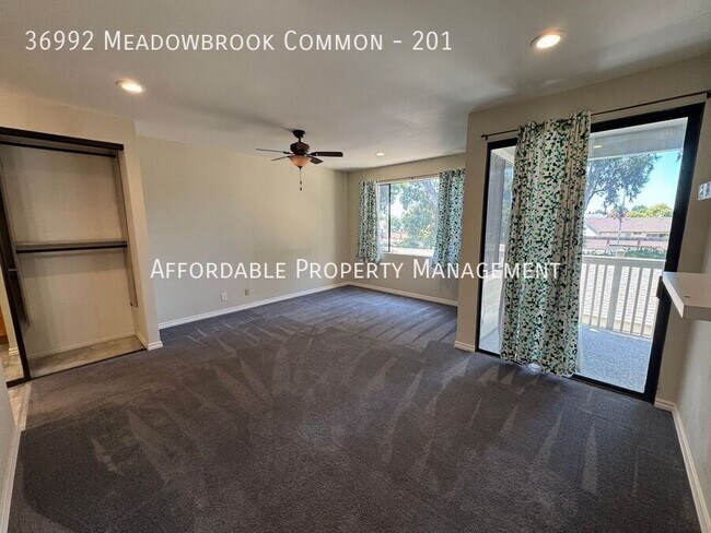 Building Photo - 36992 Meadowbrook Common