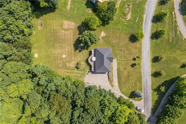 Building Photo - 3054 Bedillion Rd
