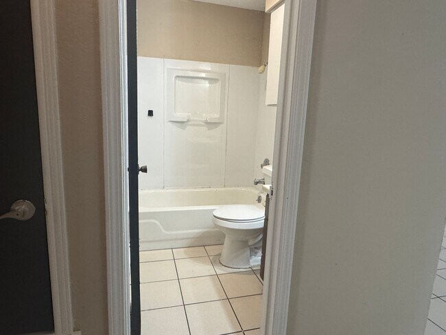 Building Photo - 11606 Castle Rock Ct
