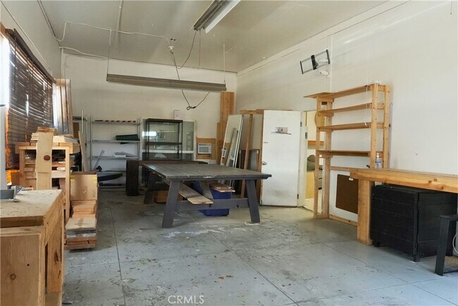 Primary Photo - 1641 S Longwood Ave