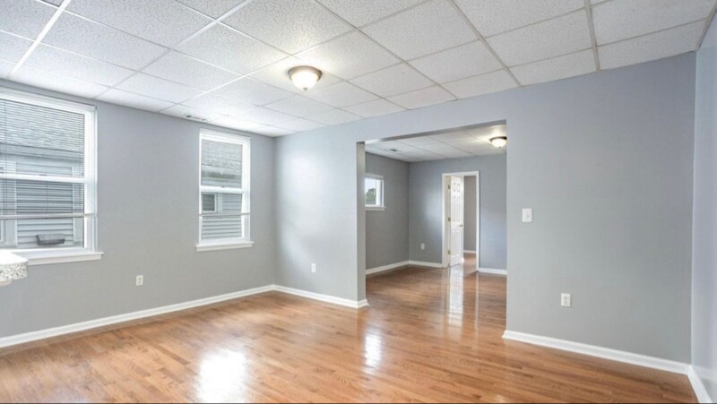 Building Photo - 4002 Oakford Ave