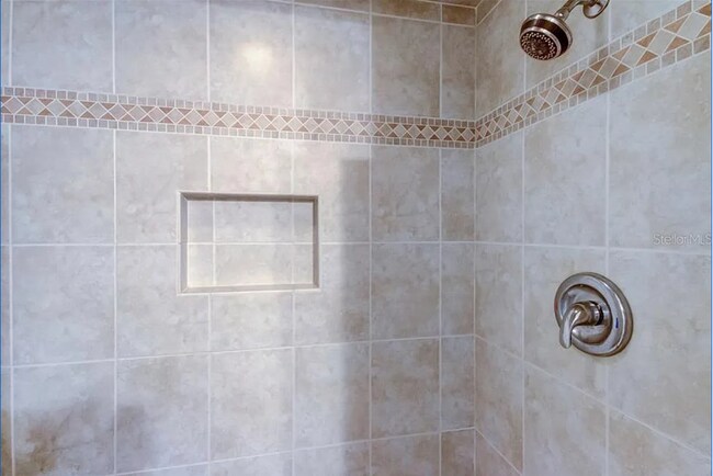 Building Photo - LONG TERM - FULLY FURNISHED 2/2 Open water...