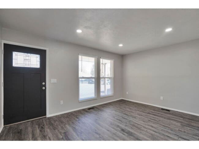 Building Photo - 790 S Patton Ct