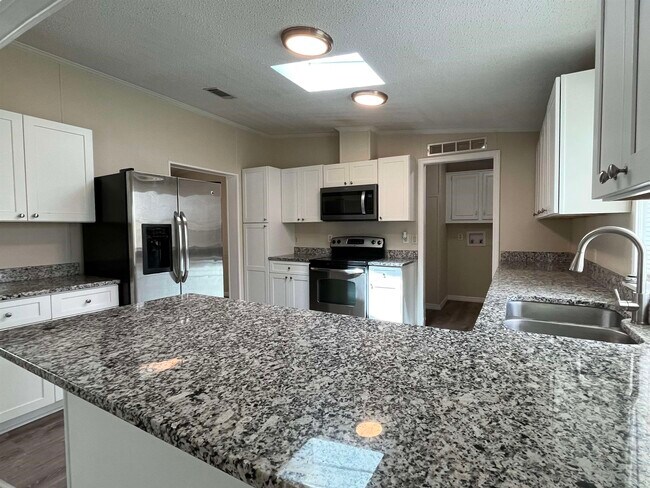 Building Photo - 1340 Thompson Bailey Rd