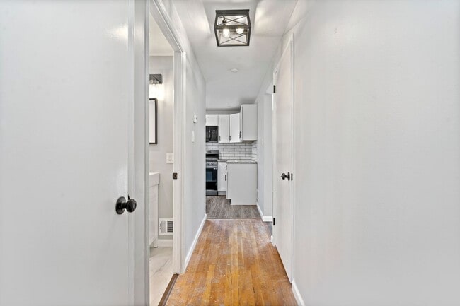 Building Photo - Updated 3 Bed 2 Bath in Penn Hills! Available MAY