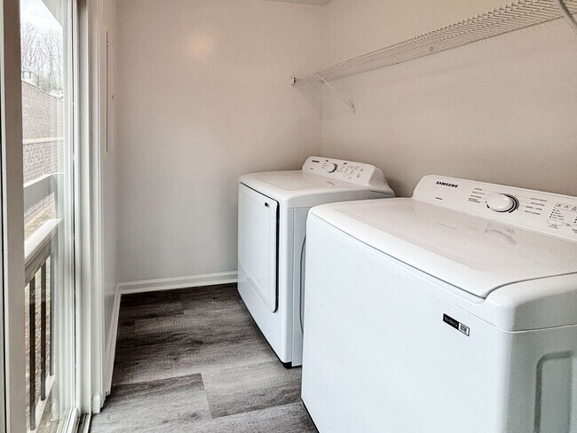 Building Photo - Move-In Ready 3BR/2BA Quadruplex in Cartersville!