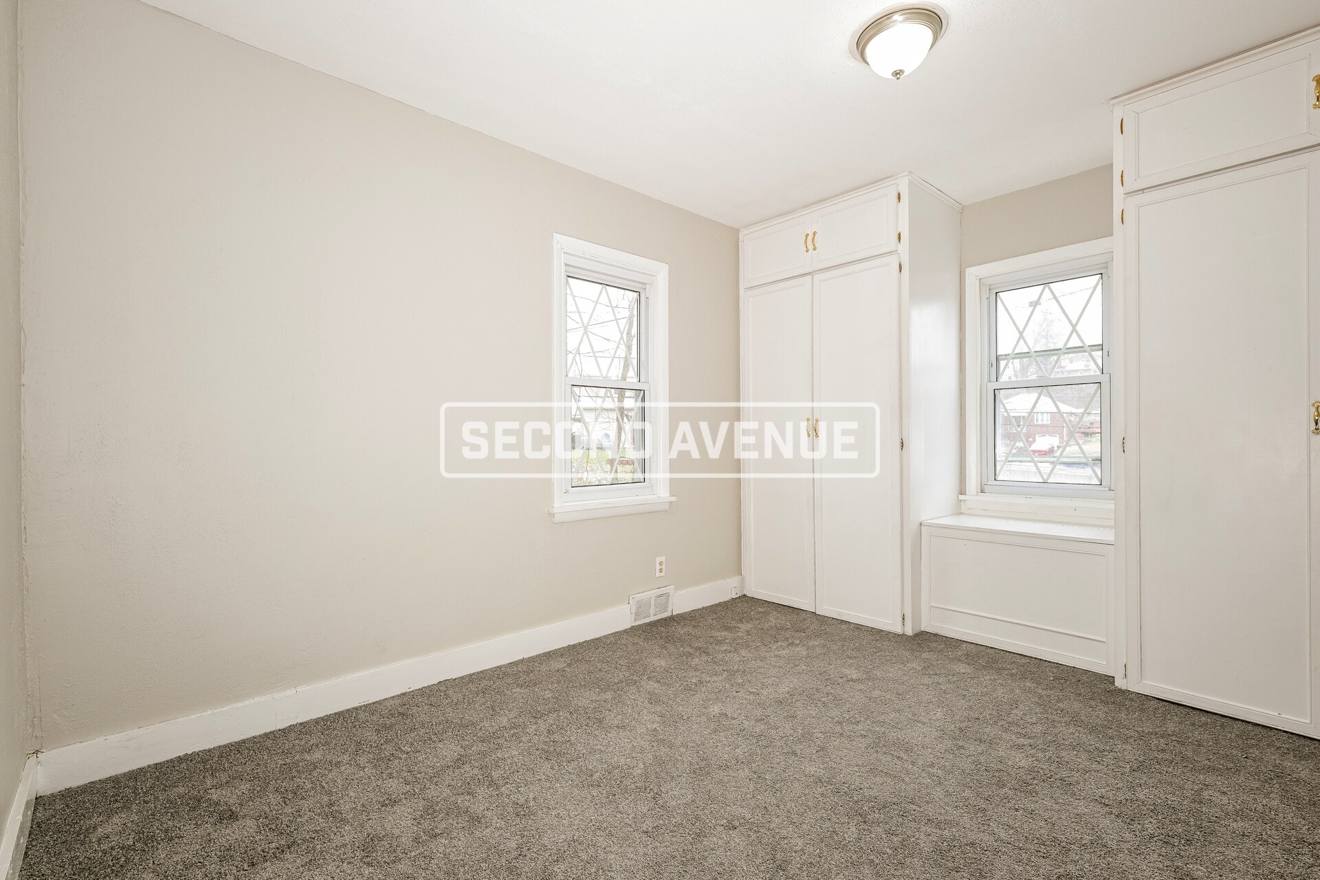 Building Photo - 1030 Franklin Dr