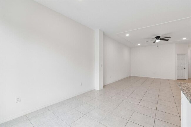 Building Photo - 34214 Rogallo Ln