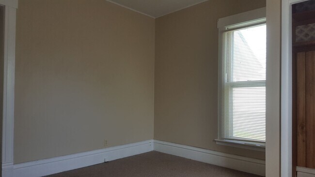 Building Photo - 2515 Olive St