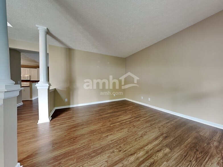 Building Photo - 3810 Brasseur Ln
