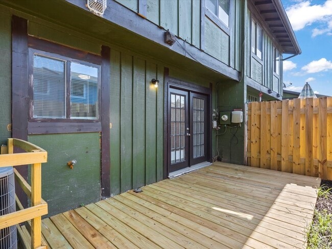 Building Photo - 8633 Madera Ct