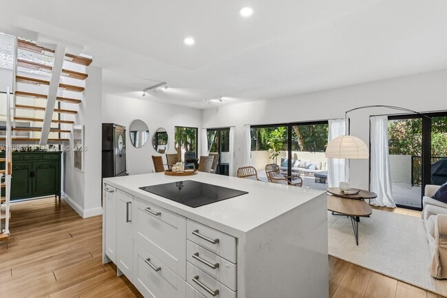 Building Photo - 2400 Brickell Ave