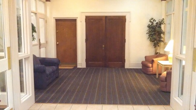 Building Photo - The Uptown Lofts 215