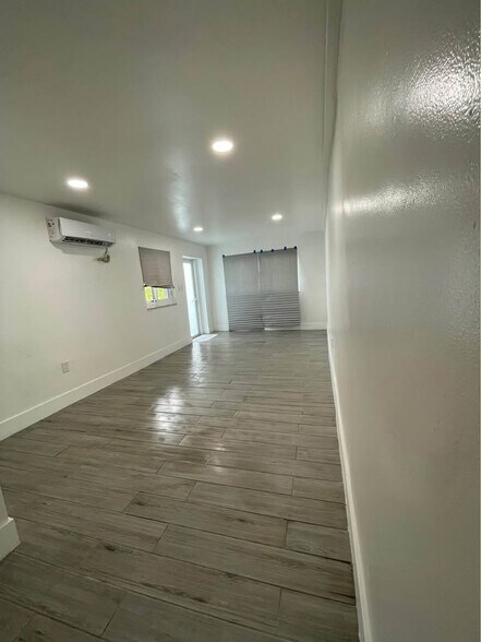 Building Photo - 1424 SW 92nd Pl
