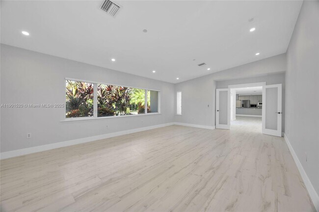 Building Photo - 8303 Old Cutler Rd