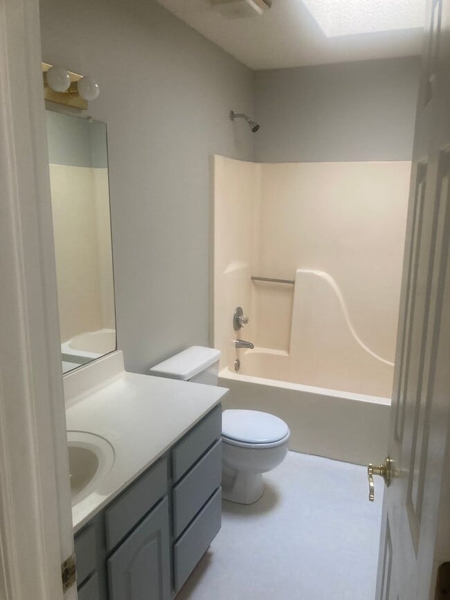 Building Photo - 716 Bluffridge Trail