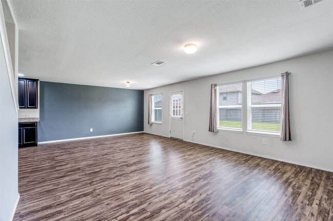 Building Photo - 5722 Basin Ranch Ln