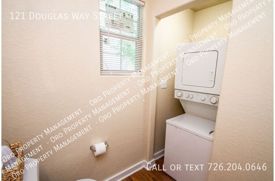 Building Photo - Sweet Relaxing Apartment Near Fabulous Downtown