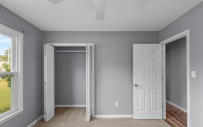 Building Photo - 2456 Saddleridge Dr