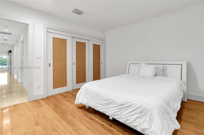 Building Photo - 415 Rovino Ave