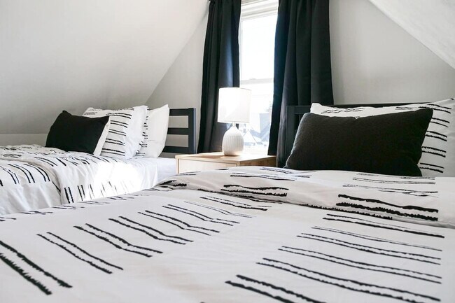 Building Photo - 7906 Lanyard Dr