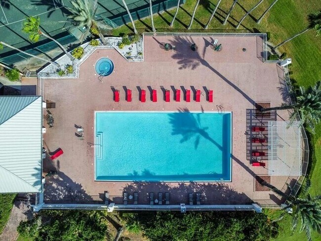 Building Photo - 9104 Wade St