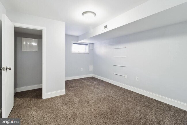 Building Photo - 2933 Fait Ave