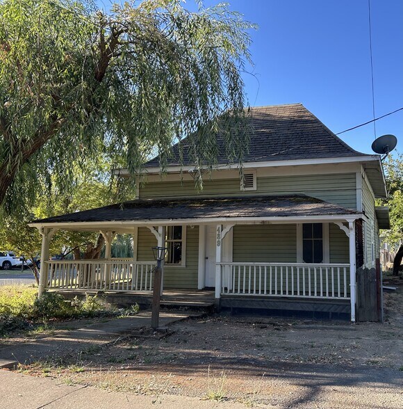 Building Photo - 489 2nd St