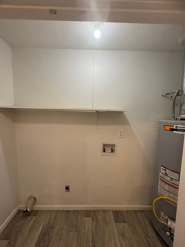 Building Photo - Renovated 3 Bedroom 2 Bath Home for Rent!!