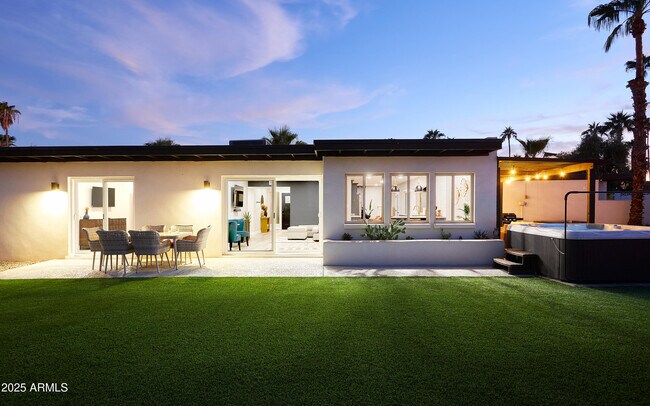 Building Photo - 6612 E Presidio Rd