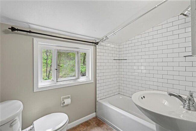 Building Photo - 311 Redgate Rd